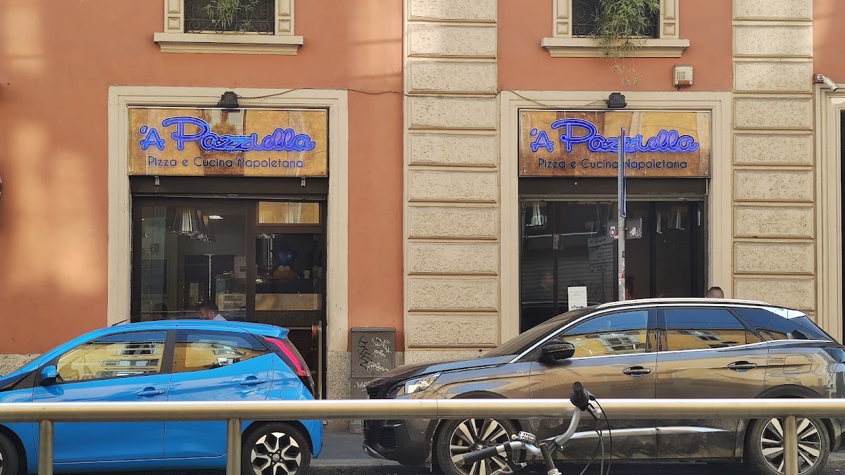 'A Pazziella, Milano