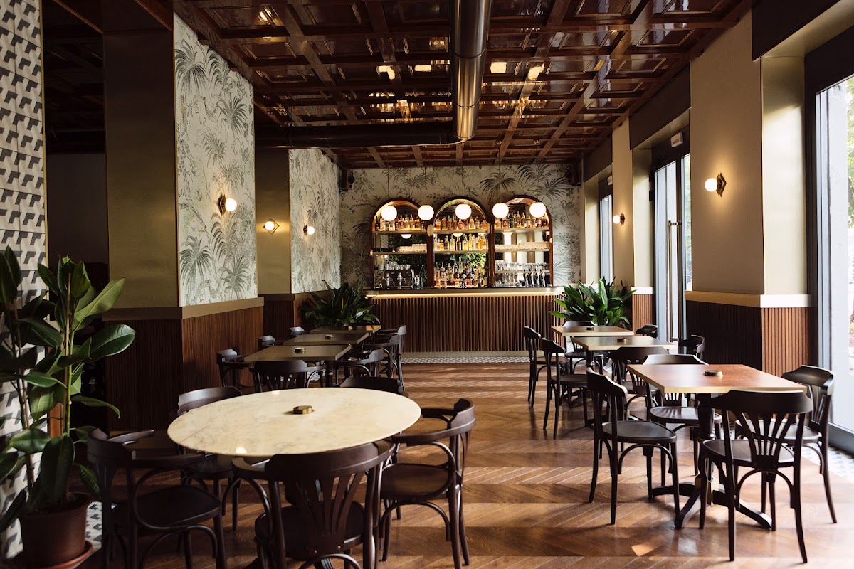 Dhole Milano, Milano