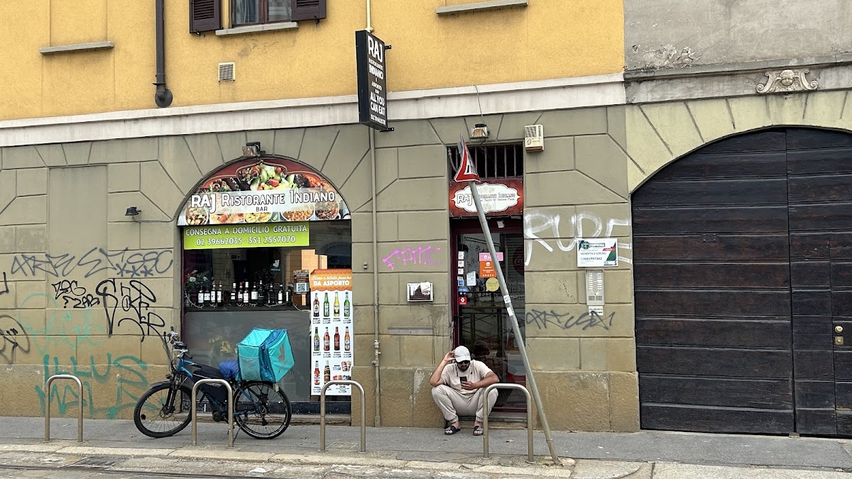 Raj, Milano