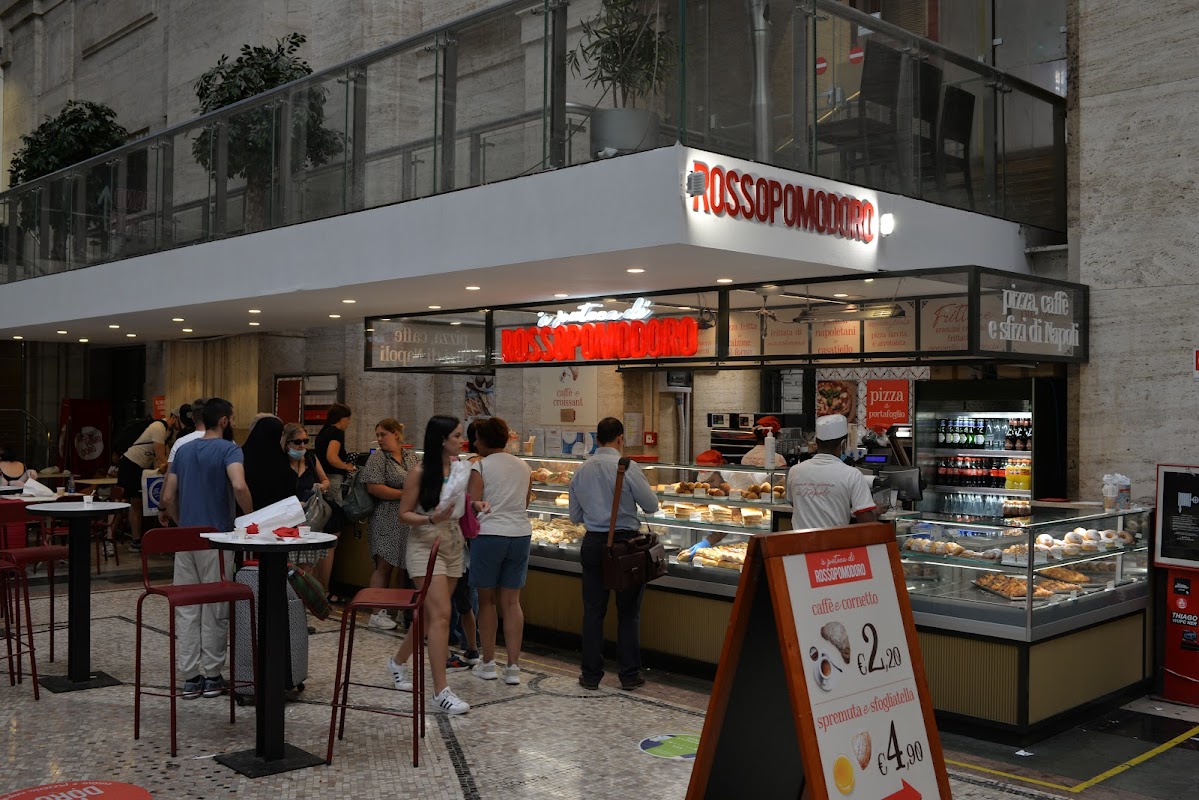 Rossopomodoro - Milano Stazione Centrale, Milano